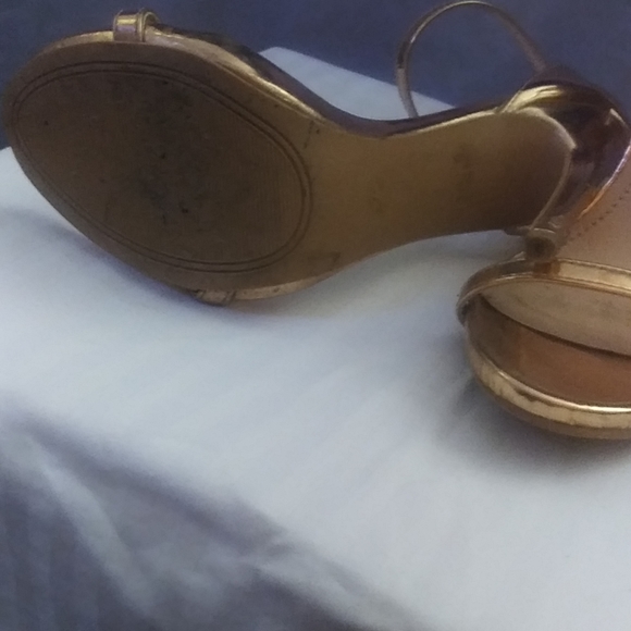 Heels - Picture 6 of 7